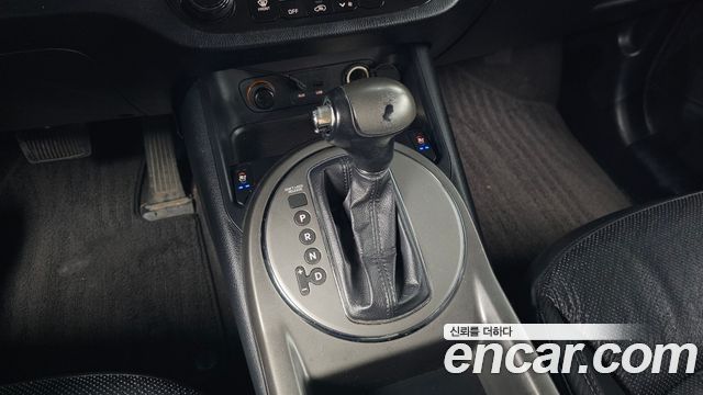 Kia Sportage R Diesel 2WD Prestige 2014 — фото 9