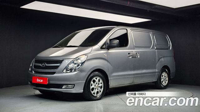 Hyundai Grand Starex 3-Seater VAN CVX Luxury