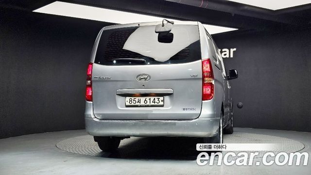 Hyundai Grand Starex 3-Seater VAN CVX Luxury 2015 — фото 4