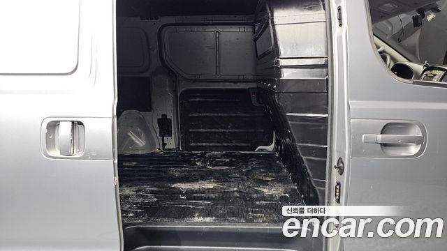 Hyundai Grand Starex 3-Seater VAN CVX Luxury 2015 — фото 12