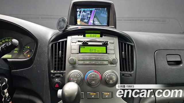 Hyundai Grand Starex 3-Seater VAN CVX Luxury 2015 — фото 14