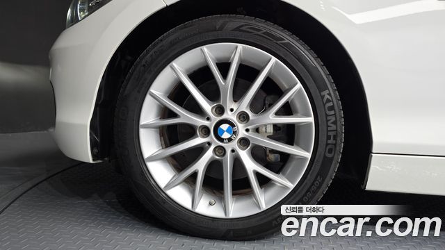 BMW 1 Series (F20) 118d Sport 5Door 2016 — фото 5