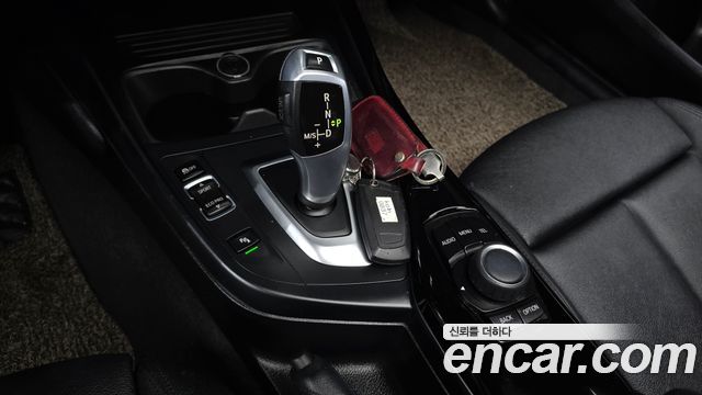 BMW 1 Series (F20) 118d Sport 5Door 2016 — фото 9