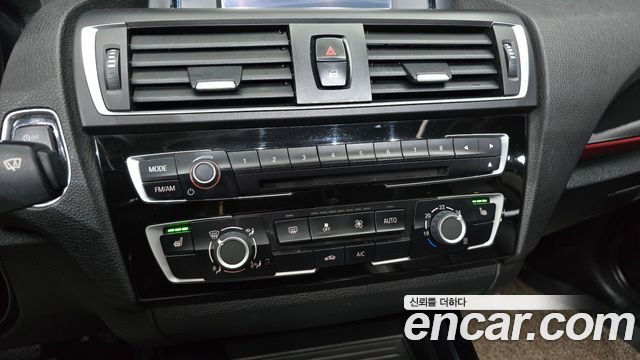 BMW 1 Series (F20) 118d Sport 5Door 2016 — фото 16