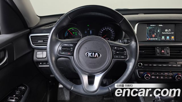 Kia K5 Hybrid (II) Noblesse 2016 — фото 12