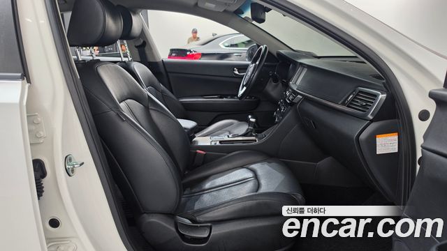 Kia K5 Hybrid (II) Noblesse 2016 — фото 26