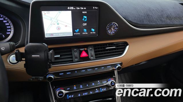 Hyundai Grandeur Hybrid (IG) Exclusive Special 2018 — фото 14
