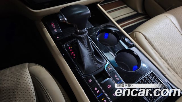 Kia Carnival Gasoline 9-Seater Hi-Limousine Noblesse Special 2019 — фото 9