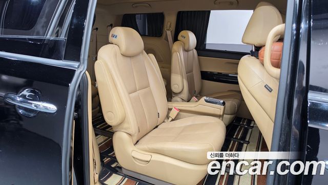 Kia Carnival Gasoline 9-Seater Hi-Limousine Noblesse Special 2019 — фото 12
