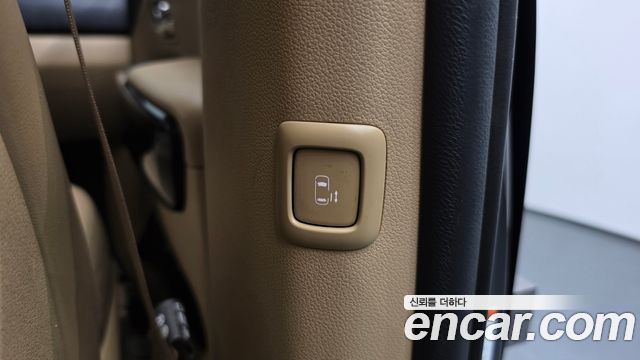 Kia Carnival Gasoline 9-Seater Hi-Limousine Noblesse Special 2019 — фото 17