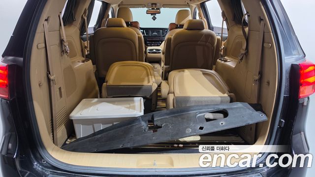 Kia Carnival Gasoline 9-Seater Hi-Limousine Noblesse Special 2019 — фото 20