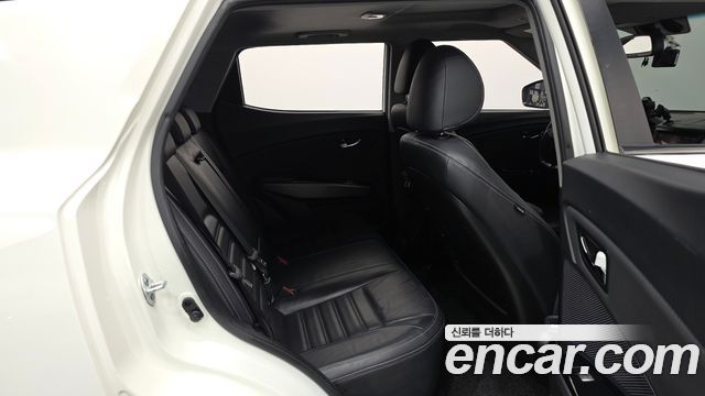 KG Mobility (SsangYong) Tivoli Armor Diesel LX 2WD 2017 — фото 12