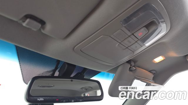 KG Mobility (SsangYong) Tivoli Armor Diesel LX 2WD 2017 — фото 18