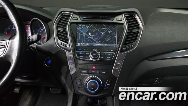 Hyundai Santa Fe (DM) Diesel(e-VGT) 2.0 2WD Premium 2013 — фото 13