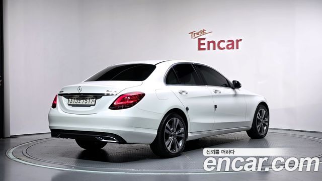 Mercedes-Benz C-Class (W205) C220 d 4MATIC 2021 — фото 2
