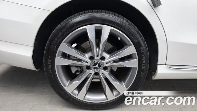 Mercedes-Benz C-Class (W205) C220 d 4MATIC 2021 — фото 5