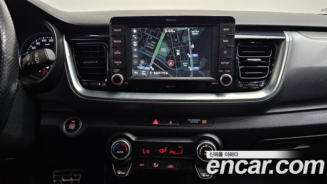 Kia Stonic Diesel 1.6 Prestige 2018 — фото 13