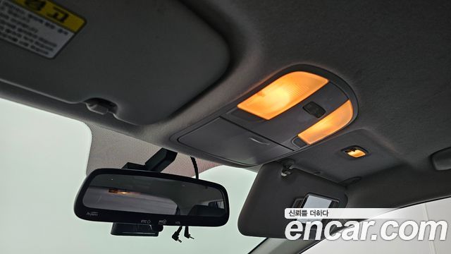 Kia Stonic Diesel 1.6 Prestige 2018 — фото 16