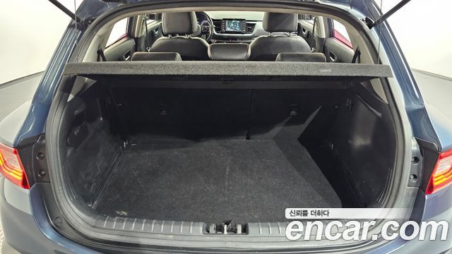 Kia Stonic Diesel 1.6 Prestige 2018 — фото 17