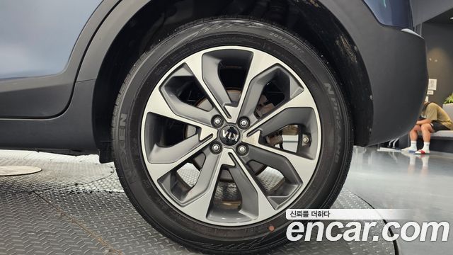 Kia Stonic Diesel 1.6 Prestige 2018 — фото 21