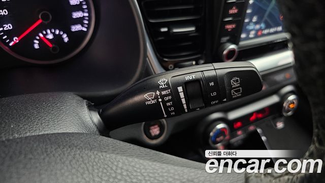 Kia Stonic Diesel 1.6 Prestige 2018 — фото 27