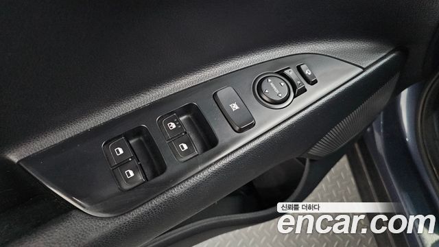 Kia Stonic Diesel 1.6 Prestige 2018 — фото 28