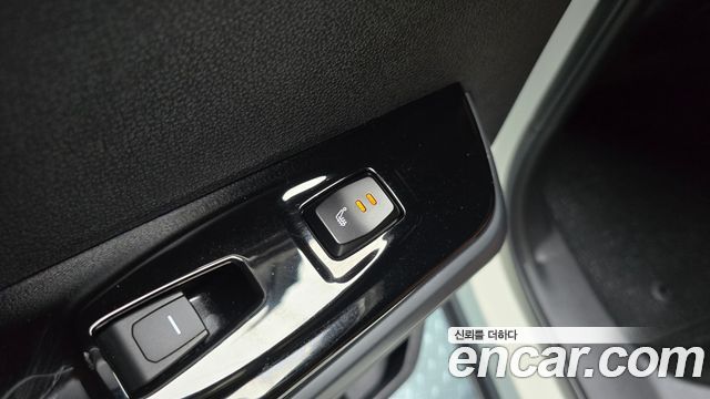 KG Mobility (SsangYong) Torres EVX E7 2024 — фото 20