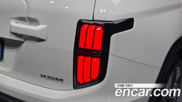 KG Mobility (SsangYong) Torres EVX E7 2024 — фото 23