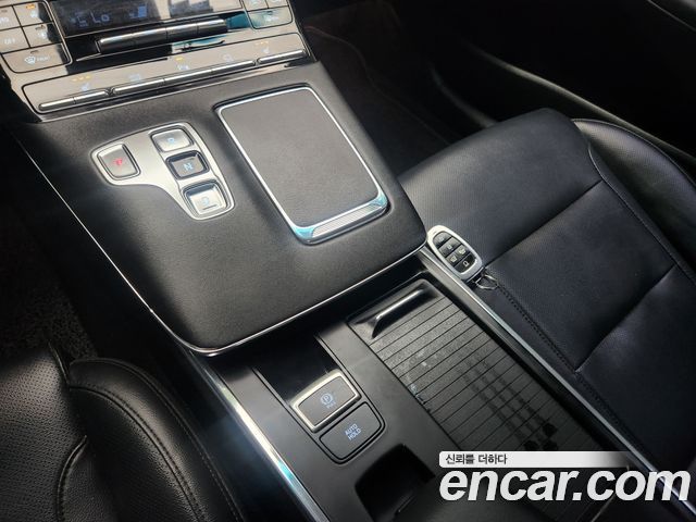 Hyundai Grandeur (IG) 3.0 LPi Rent Car Modern 2022 — фото 18