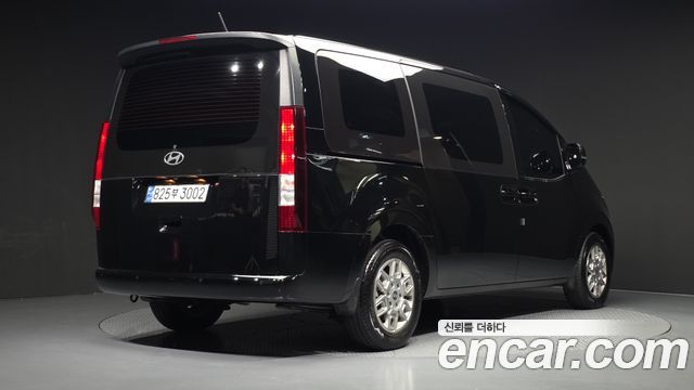 Hyundai Staria HEV 1.6 Cargo 3-Seater Modern 2025 — фото 2