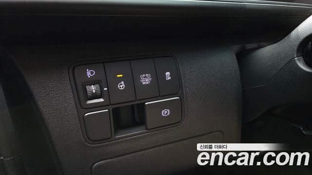 Hyundai Staria HEV 1.6 Cargo 3-Seater Modern 2025 — фото 27