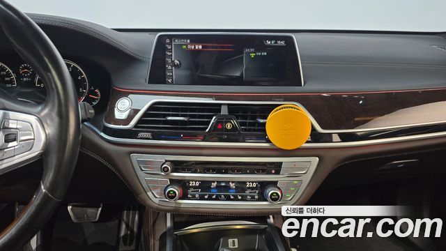 BMW 7 Series (G11) 730Ld xDrive 2016 — фото 17