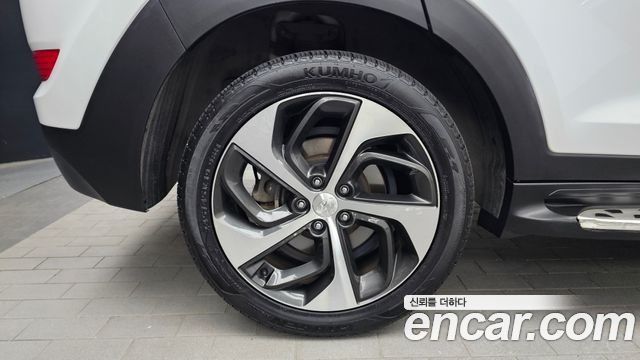 Hyundai Tucson Diesel 2.0 2WD Premium 2017 — фото 5