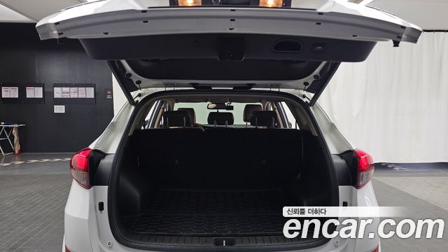 Hyundai Tucson Diesel 2.0 2WD Premium 2017 — фото 20