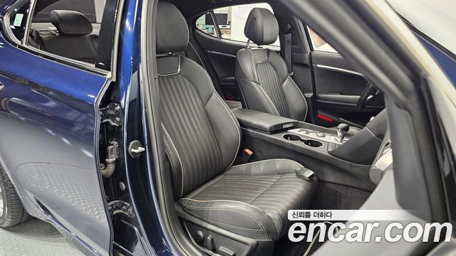 Genesis G70 2.0T AWD Sport Package 2019 — фото 12