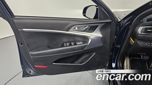 Genesis G70 2.0T AWD Sport Package 2019 — фото 24
