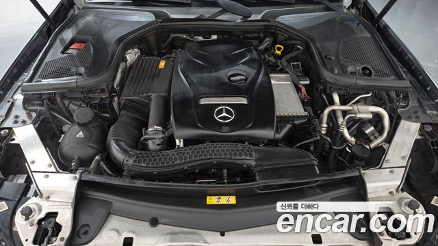 Mercedes-Benz E-Class (W213) E300 4MATIC AMG Line 2017 — фото 6