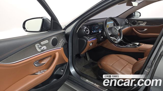 Mercedes-Benz E-Class (W213) E300 4MATIC AMG Line 2017 — фото 10