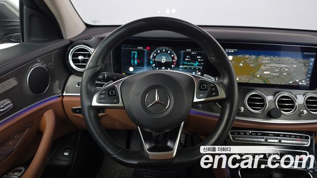 Mercedes-Benz E-Class (W213) E300 4MATIC AMG Line 2017 — фото 13