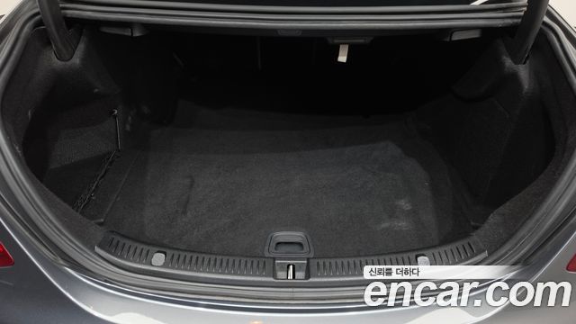 Mercedes-Benz E-Class (W213) E300 4MATIC AMG Line 2017 — фото 20