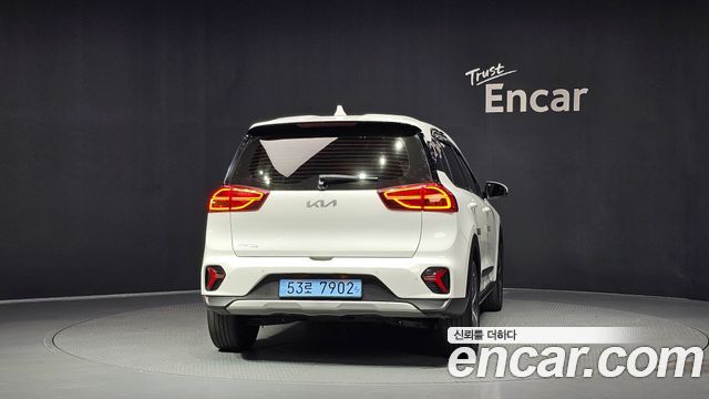 Kia Niro Plus Air (Taxi Trim) 2023 — фото 4