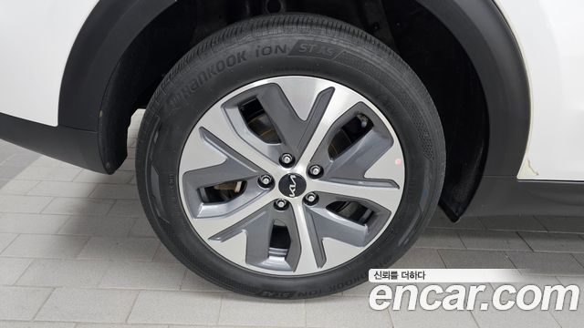 Kia Niro Plus Air (Taxi Trim) 2023 — фото 5