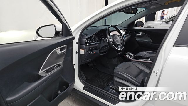 Kia Niro Plus Air (Taxi Trim) 2023 — фото 10