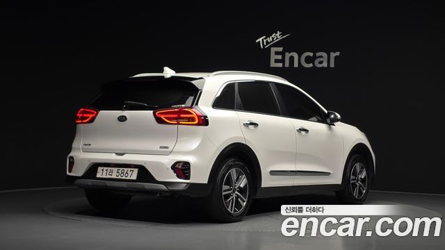 Kia Niro 1.6 HEV Noblesse Special 2020 — фото 2