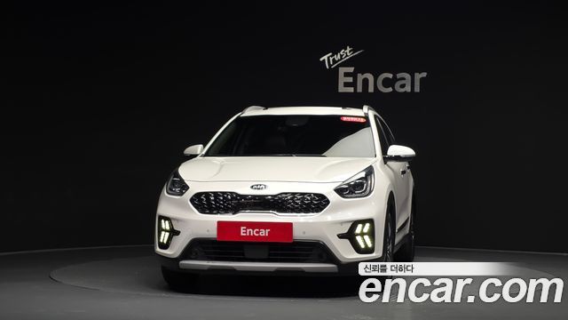 Kia Niro 1.6 HEV Noblesse Special 2020 — фото 3