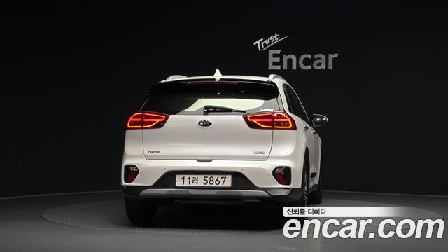 Kia Niro 1.6 HEV Noblesse Special 2020 — фото 4
