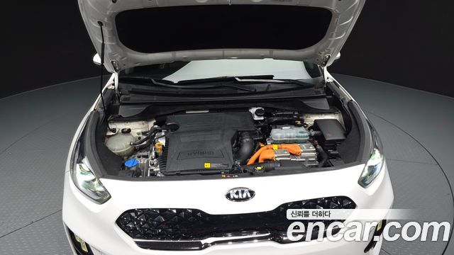 Kia Niro 1.6 HEV Noblesse Special 2020 — фото 6
