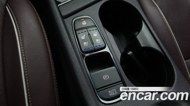 Kia Niro 1.6 HEV Noblesse Special 2020 — фото 17