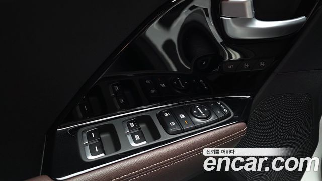 Kia Niro 1.6 HEV Noblesse Special 2020 — фото 28