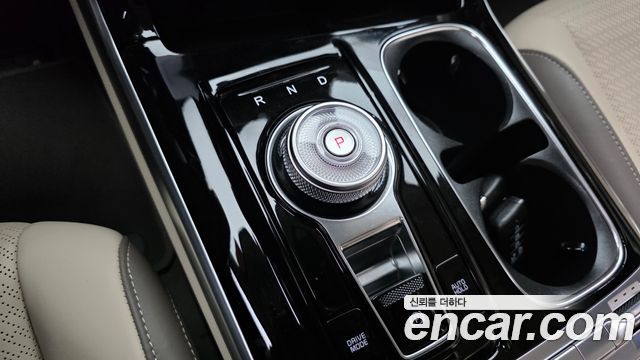 Kia Carnival (IV) Gasoline 9-Seater Signature 2023 — фото 9